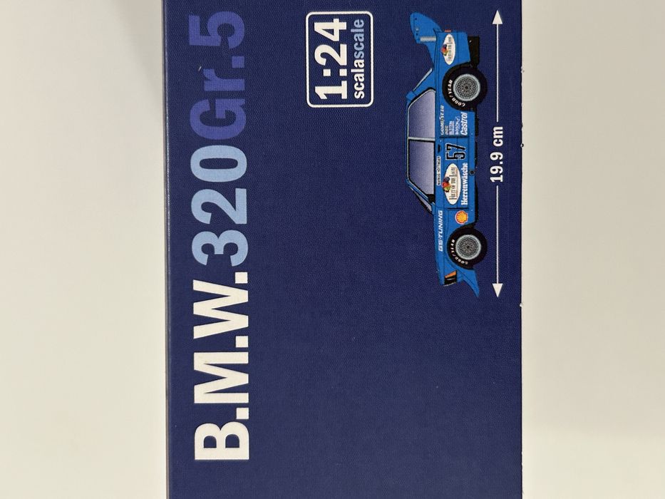 Samochód BMW 320 model Italeri 3626