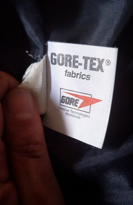 Casaco impermeável gore-tex com forro amovível