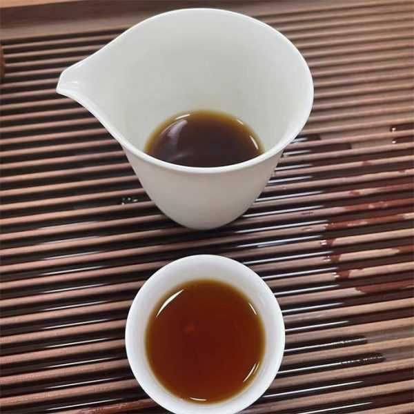 Шу пуер 2010року +❱ витриманий чай 250г ❰+ Фініковий аромат