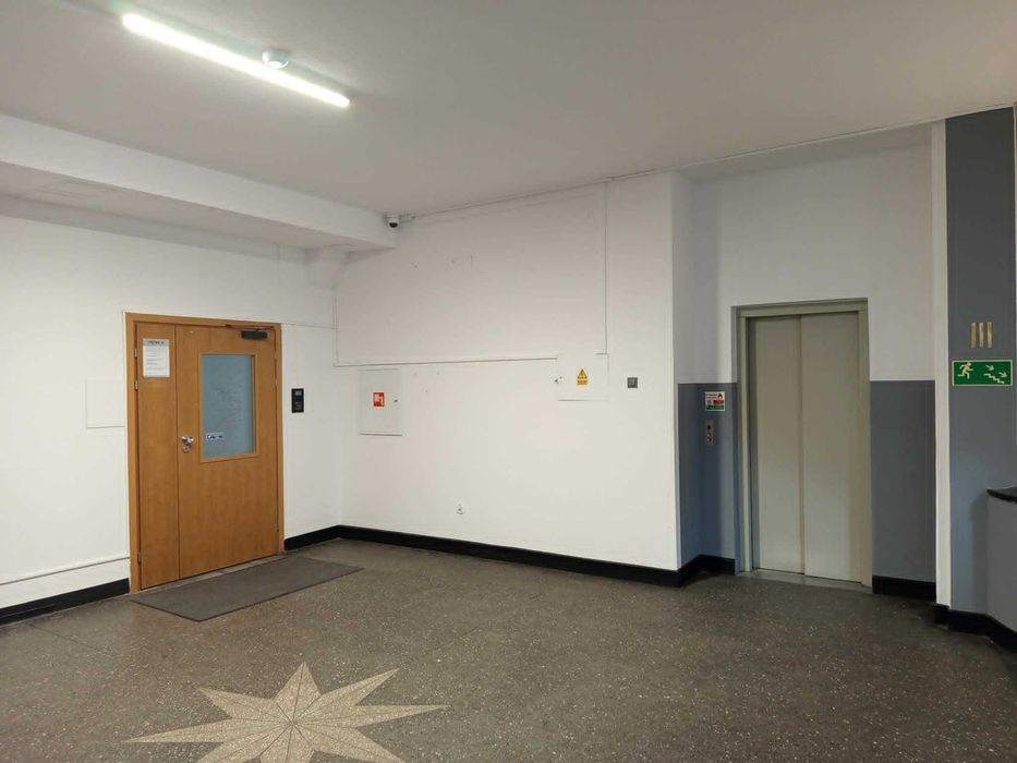 Małe biuro , 27 m2 , metro Uniwersytet