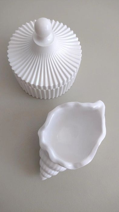 Conjunto concha e pote luxo com tampa peças decorativas