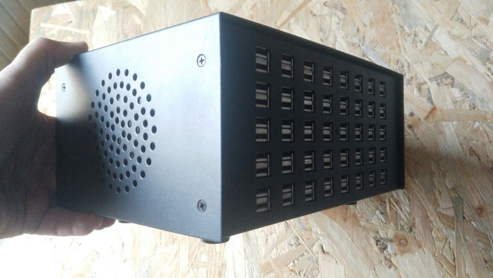 Зарядка на 80 usb портов