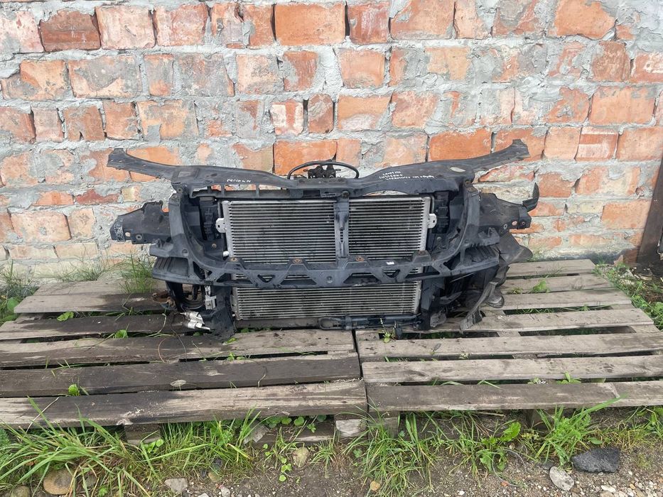 Установочна панель передня Телевізор Skoda superb 1 Passat  b5+