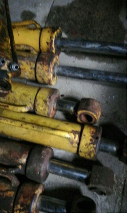Siłownik hydrauliczny