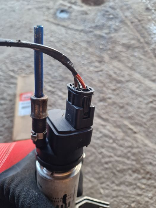 Podgrzewacz paliwa filtr bmw e87 e60 e90 . 3 piny