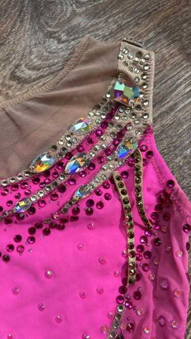 Очень коасивый купальник художественная гимнастика