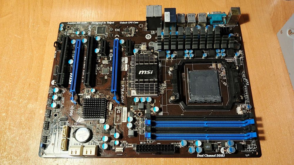 TOP Материнская плата MSI 970A-G46 (sAM3+, AMD970, PCI-E 2.0x16)
