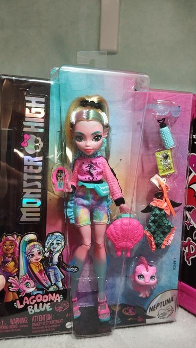 Ляльки монстер хай monster high  Лагуна  Дракулаура