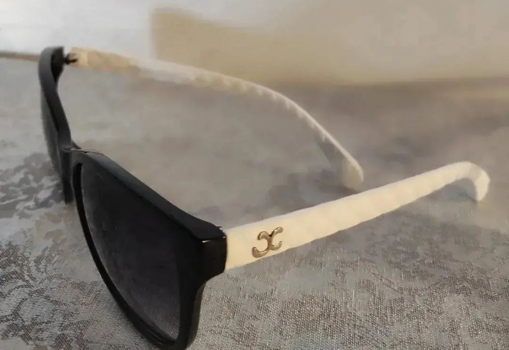 Óculos de Sol (portes incluídos)