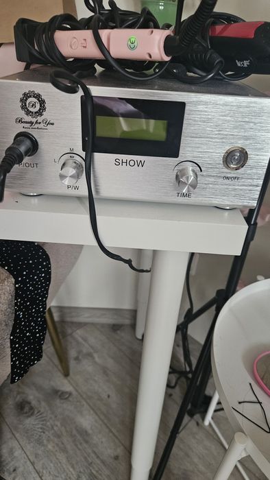 Urządzenie do przedłużanie włosów