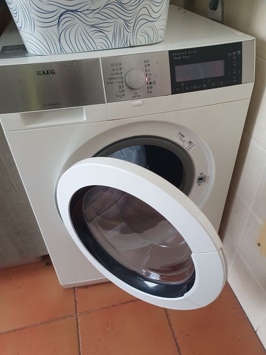 Maquina de lavar roupa AEG