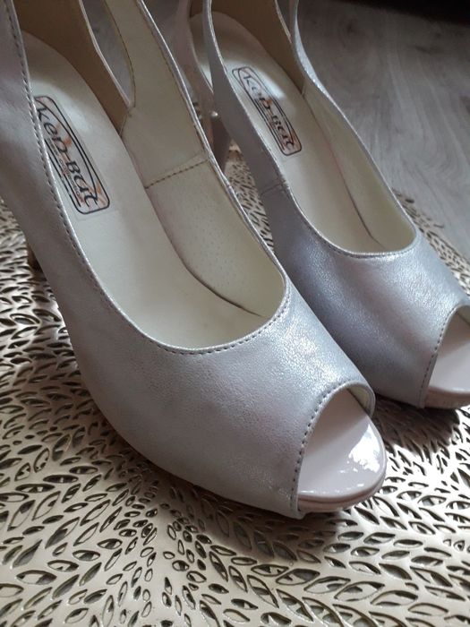 Nowe buty czółenka rozm 36 -37