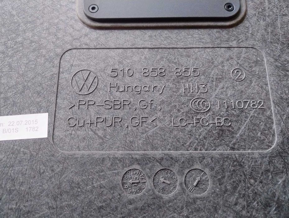 Podłoga bagażnika vw golf sportsvan