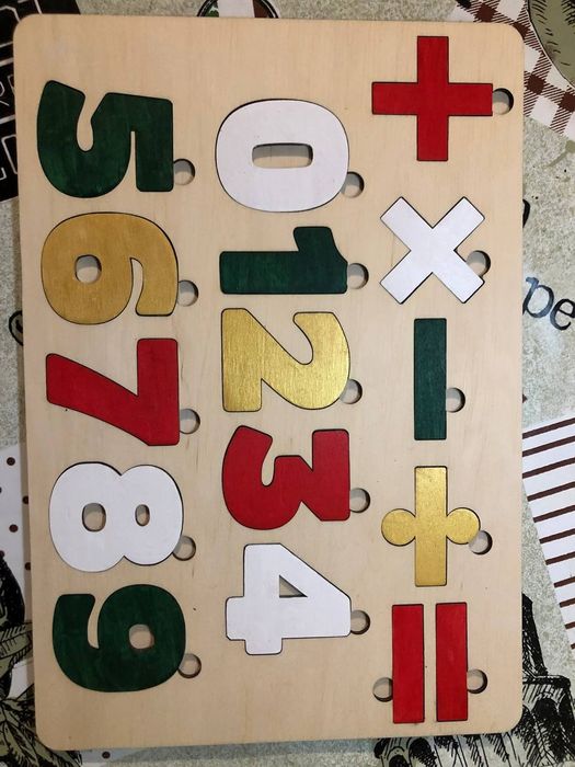 Дерев'яна розвиваюча  гра - втулка цифри