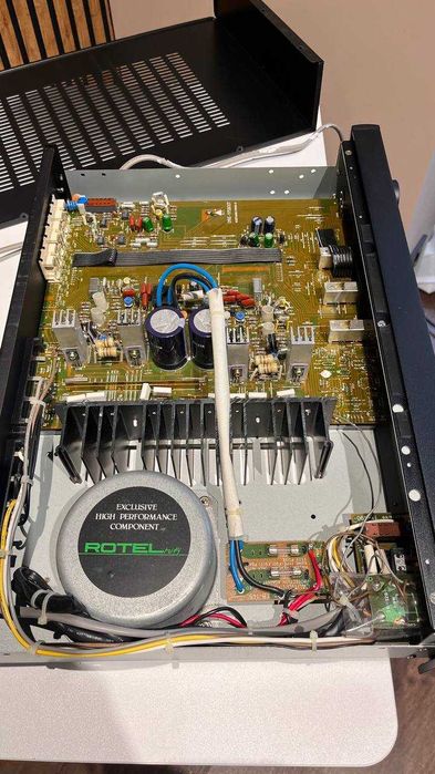 Підсилювач Rotel RA-820BX3