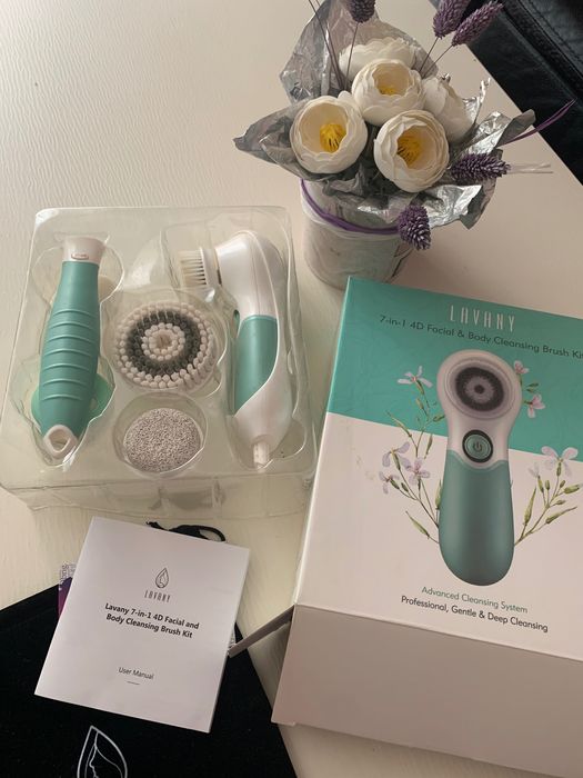 Набір щіток для чищення обличчя і тіла LAVANY