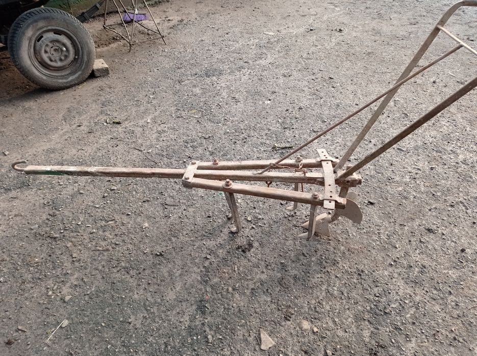 Підгортач ,плівак