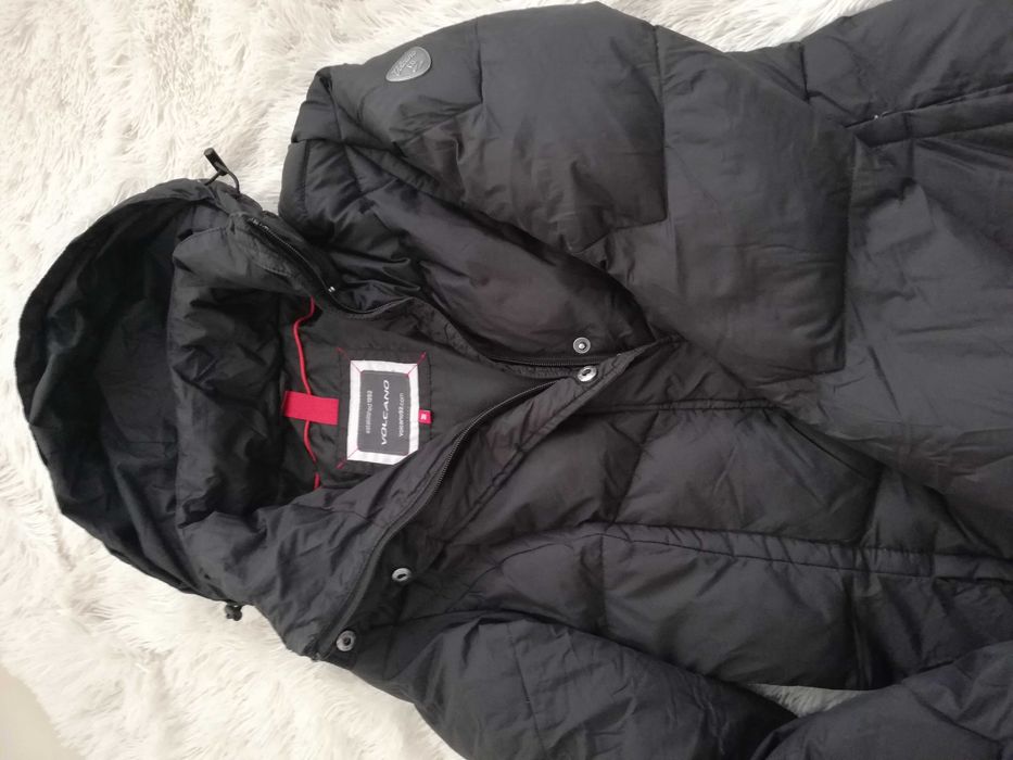 parka Volcano S 36 M 38 płaszcz puchowy Volcano S 36 M 38 czarny