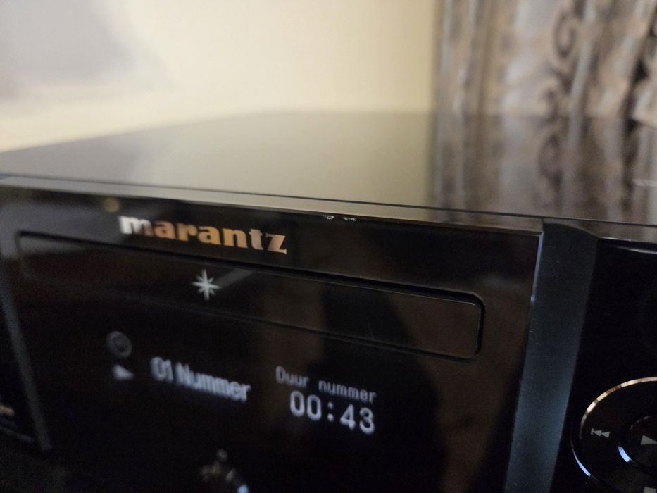 Amplituner Odtwarzacz Stereo Marantz M CR 611