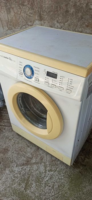 Стиральная машина LG  5 кг 1000 об.