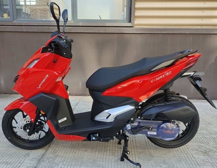Продаю скутер Viper VP150X-VMAX