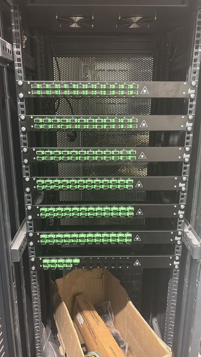 Serviços de Telecomunicações (Fibra Ótica, cabos coaxiais e rede) Câmeras de segurança