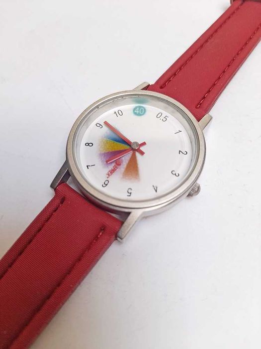 Relógio Redondo Pulso Bracelete Vermelha