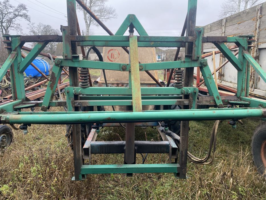 ОП2000 обприскувач причіпний