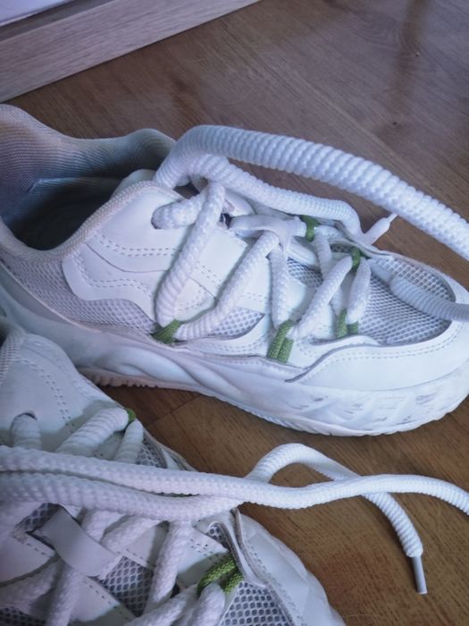 Białe sneakersy rozm 40/41