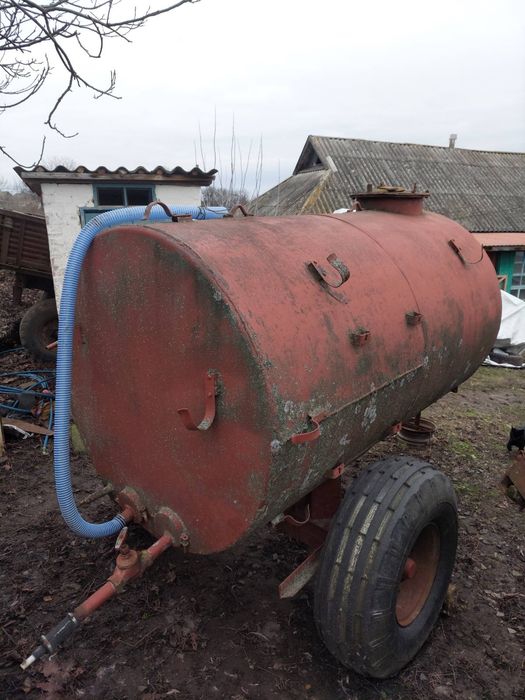 Бочка 3 куба  емкисть