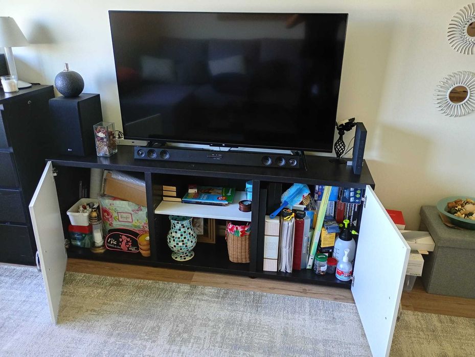 Vendo conjunto : móvel+tv 55/ 4K Full HD da XIAOMI com comando de voz, Google tv, Android integrado. Super estimada, a funcionar na perfeição.