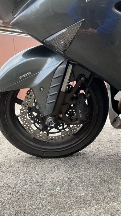 Kawasaki zzr 1400