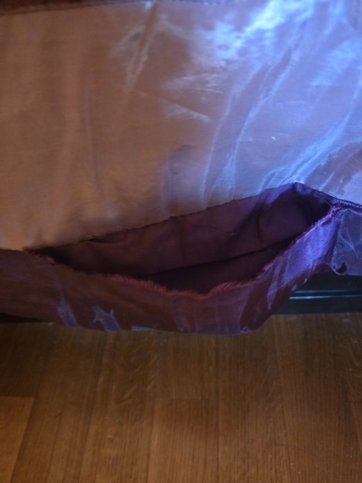 Edredão / Colcha de Cama Casal, 2,00  x  2,40 m, Tons Roxo/Beringela/Lilás – Muito Pouco Uso