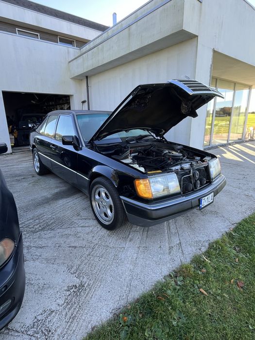 Mercedes-Benz W124