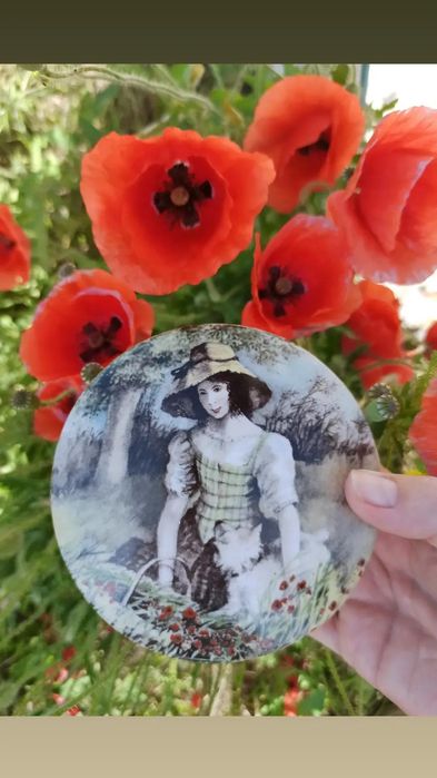 Шкатулка яйцо комод для украшений Royal Albert  пуфик шкатулка