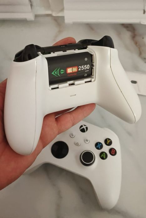 Xbox Series S 512Gb 2 геймпади