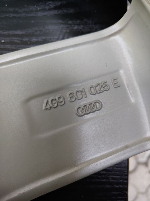 Oryginalne felgi Audi 5x112 R18 . Montaż gratis. Wysyłka 40zł 1szt.