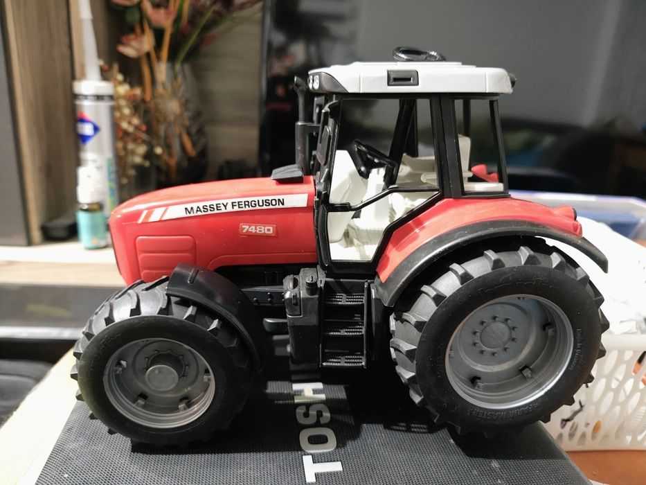 Bruder traktor massey ferguson