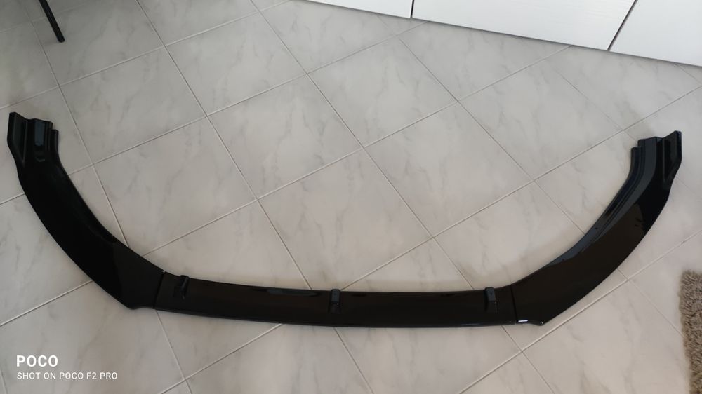 Lip VW Golf MK7 e MK7.5 em preto brilhante (novo)