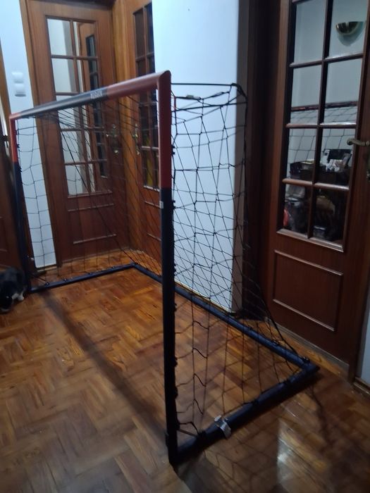 Baliza de futebol com caixa