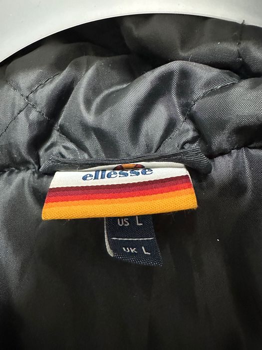 Куртка ellesse Л размер