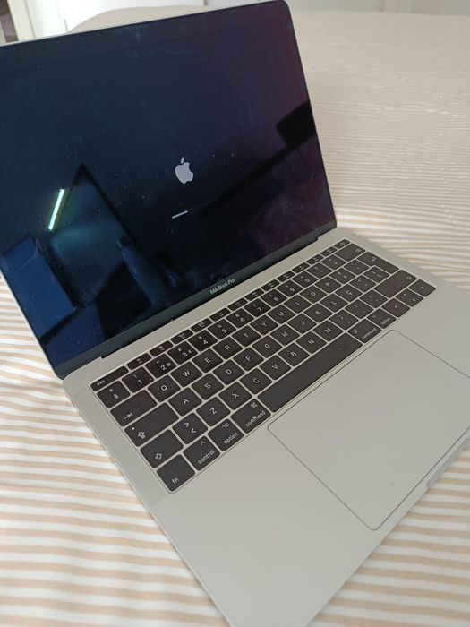 MacBook Pro 2017 13" - Leia