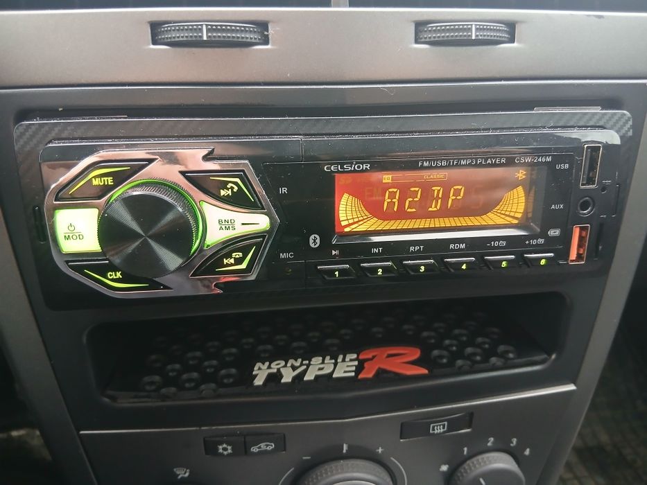 Продам гарні робочі магнітоли