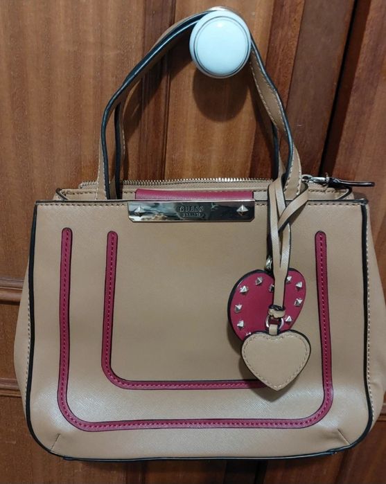 Mala da marca Guess
