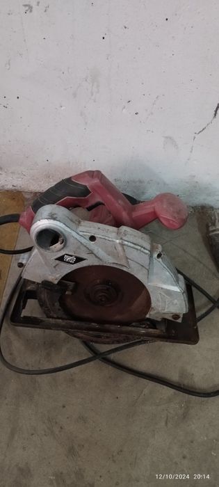 Serra circular elétrica 1400W. Em Loulé.