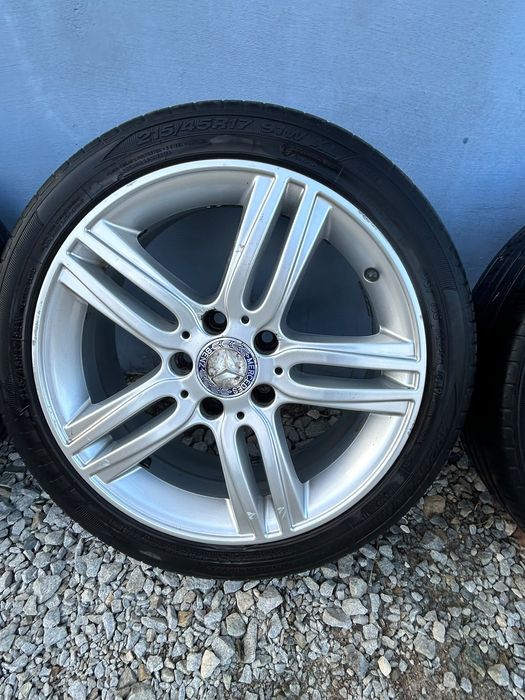 Opony z felgami 245/45 R17