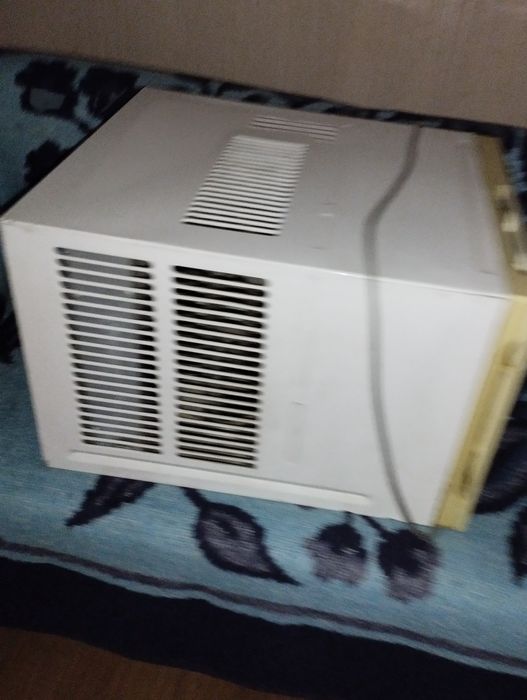 Кондиционер оконный Midea MWF 2 09 HR