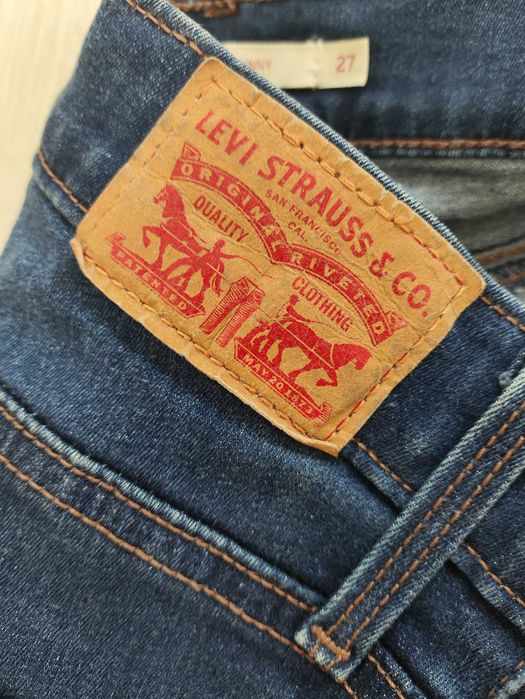 Джинсы женские скини Levis 26-27 р.