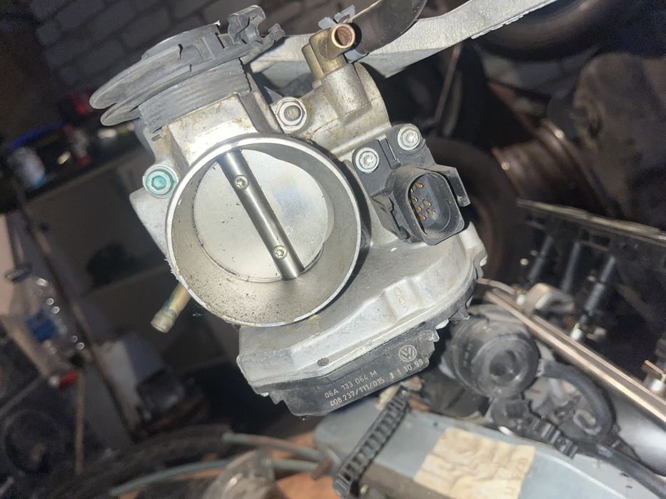 Впускний колектор 06A133925GB Шкода Октавія Тур Skoda