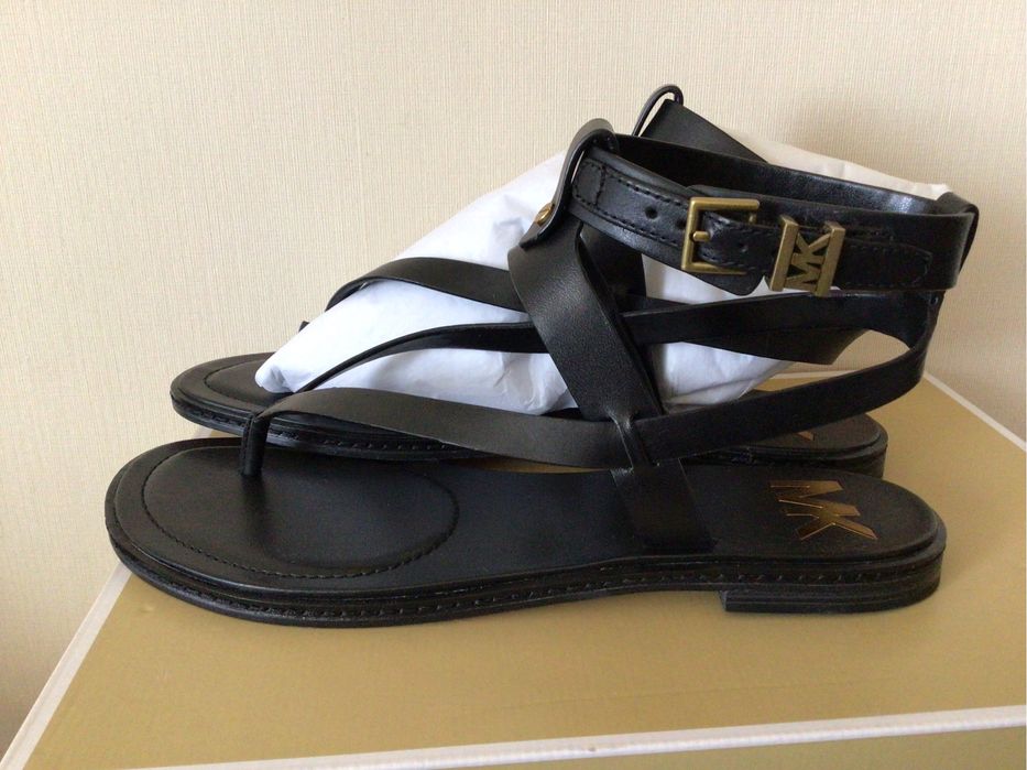 Кожаные босоножки разные цвета Michael kors,
